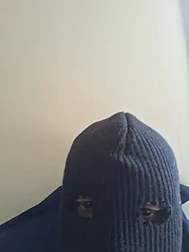 strokeme243 online show from February 7, 6:00 pm