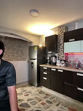 EmilyAndAndrew online show from April 3, 3:59 am