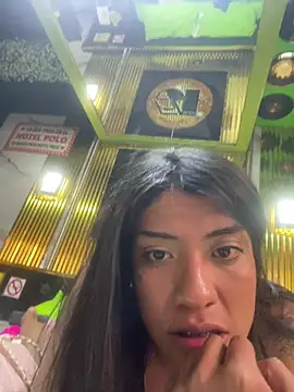 tranycamii online show from February 6, 5:27 pm