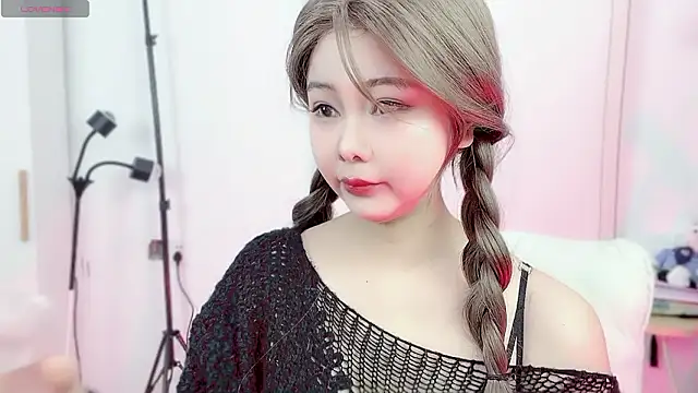 Memeli0 online show from February 11, 6:51 am