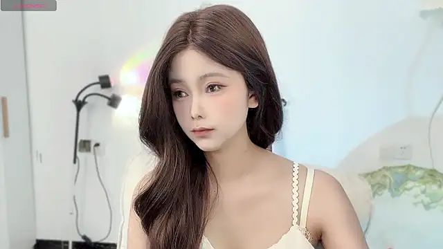 Snapshot of Memeli0 chatting on April 7, 3:18 am Memeli0 online show from April 7, 3:18 am