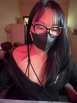 Snapshot of HaleyKin chatting on March 14, 5:24 am HaleyKin online show from March 14, 5:24 am