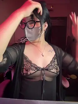 Snapshot of HaleyKin chatting on May 13, 4:48 pm HaleyKin online show from May 13, 4:48 pm