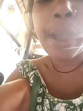 Snapshot of Sweet-runi chatting on March 7, 3:58 am Sweet-runi online show from March 7, 3:58 am