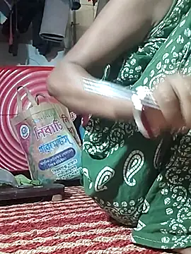 Snapshot of Sweet-runi chatting on March 20, 2:27 am Sweet-runi online show from March 20, 2:27 am