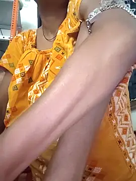 Snapshot of Sweet-runi chatting on April 1, 11:00 am Sweet-runi online show from April 1, 11:00 am