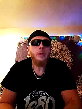 Snapshot of Stossfest43 chatting on March 13, 8:04 pm Stossfest43 online show from March 13, 8:04 pm