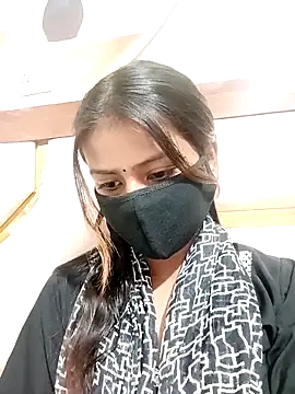 Curvy Taara online show from February 16, 11:06 am