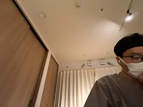 shizuku-kun211 online show from March 21, 12:21 pm