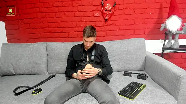 Harvey Wiliams online show from March 21, 6:40 am