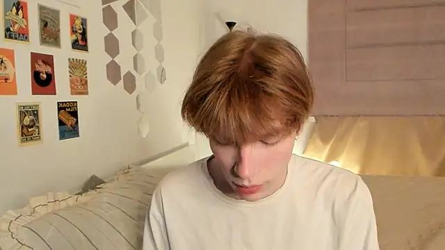 Snapshot of CalmFever chatting on March 15, 8:26 pm CalmFever online show from March 15, 8:26 pm