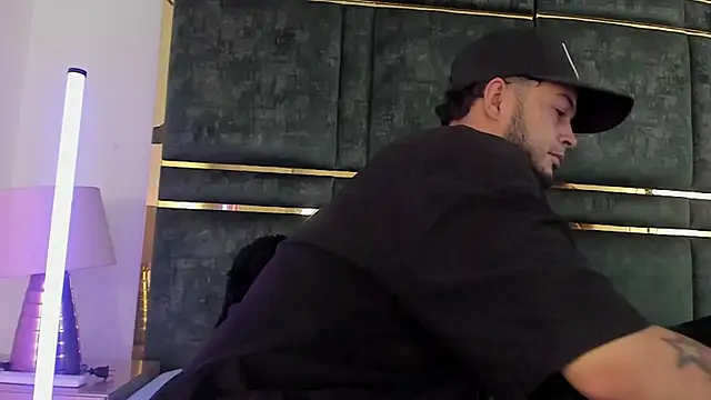 GaelyCoral online show from February 12, 11:27 am