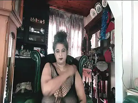 Snapshot of cosmicstar chatting on February 20, 12:16 pm cosmicstar online show from February 20, 12:16 pm