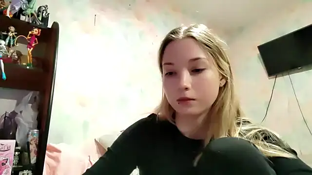 TiaBIanks online show from March 12, 10:43 am