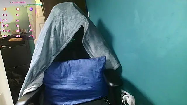 Snapshot of JadeAlexis403 chatting on February 28, 9:10 am JadeAlexis403 online show from February 28, 9:10 am