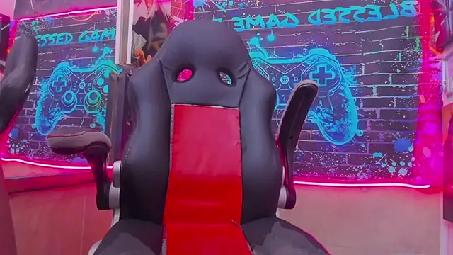 Jeanpieroo26 online show from February 23, 8:39 pm