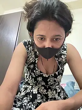 Snapshot of raavigirl chatting on February 24, 8:01 am raavigirl online show from February 24, 8:01 am