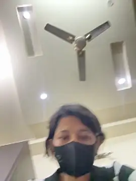 Snapshot of raavigirl chatting on February 26, 6:18 pm raavigirl online show from February 26, 6:18 pm