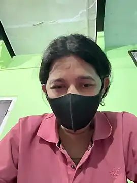 Snapshot of raavigirl chatting on April 6, 4:52 pm raavigirl online show from April 6, 4:52 pm