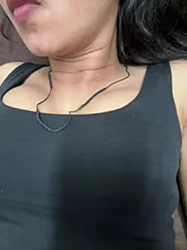 raavigirl online show from July 9, 5:50 pm