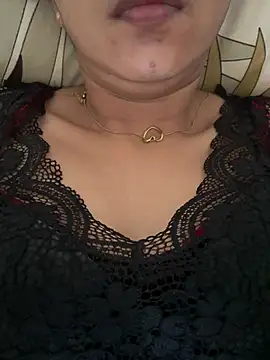 raavigirl online show from July 23, 5:05 am