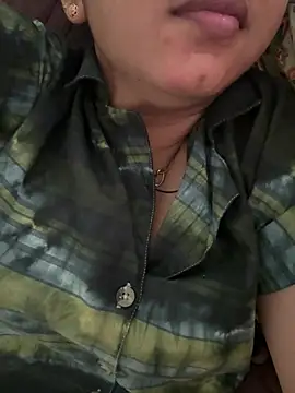 raavigirl online show from August 2, 7:29 am