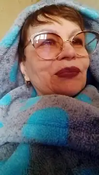 SophieBurns online show from March 3, 10:10 am