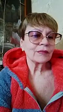 SophieBurns online show from April 15, 11:28 am