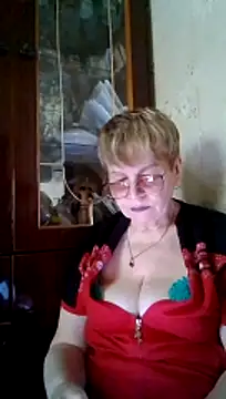 Snapshot of SophieBurns chatting on July 22, 11:13 am SophieBurns online show from July 22, 11:13 am