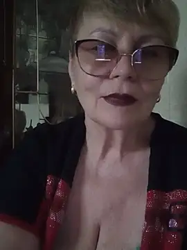Snapshot of SophieBurns chatting on July 28, 2:24 pm SophieBurns online show from July 28, 2:24 pm