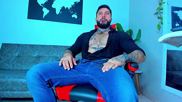 Snapshot of Alessrose chatting on March 8, 8:12 pm Alessrose online show from March 8, 8:12 pm