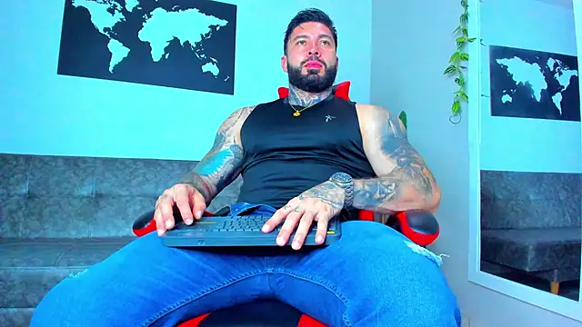 Snapshot of Alessrose chatting on March 10, 7:41 pm Alessrose online show from March 10, 7:41 pm