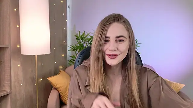 Erica Grace online show from February 24, 7:06 am