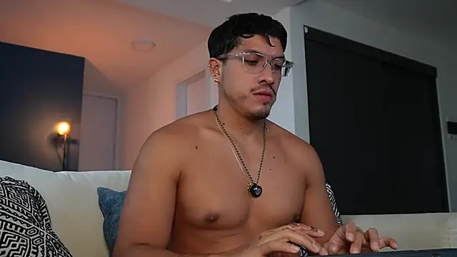 Snapshot of NicoHeat chatting on March 27, 11:43 am NicoHeat online show from March 27, 11:43 am