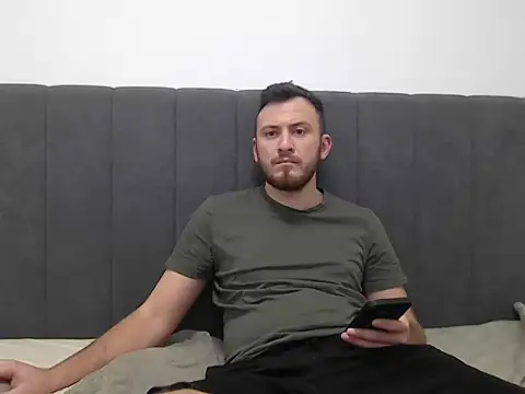 RoyalStudX online show from February 5, 9:41 pm