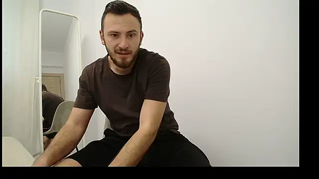 RoyalStudX online show from February 8, 7:56 am