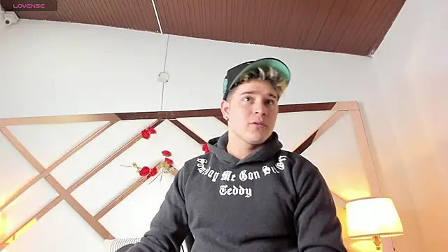 rayan linxx online show from February 14, 7:54 pm