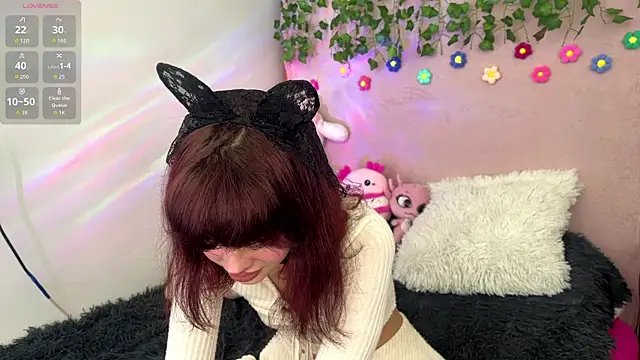 Snapshot of CassyVixen chatting on April 5, 3:31 pm CassyVixen online show from April 5, 3:31 pm
