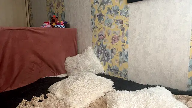 Snapshot of CassyVixen chatting on June 13, 4:27 pm CassyVixen online show from June 13, 4:27 pm