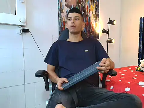 Snapshot of camilo_big_20cm chatting on February 14, 1:57 am camilo big 20cm online show from February 14, 1:57 am