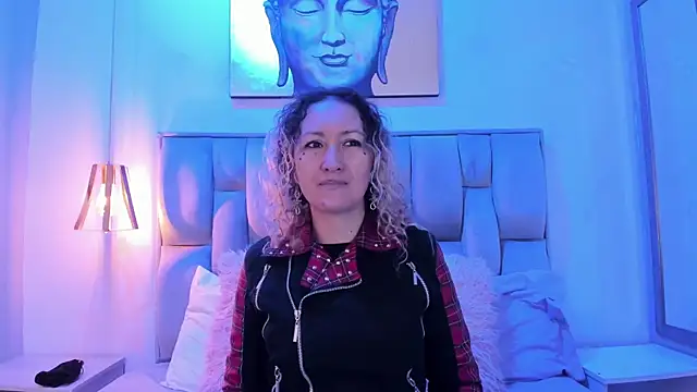 Charlotte-Sweet- online show from February 9, 8:13 pm