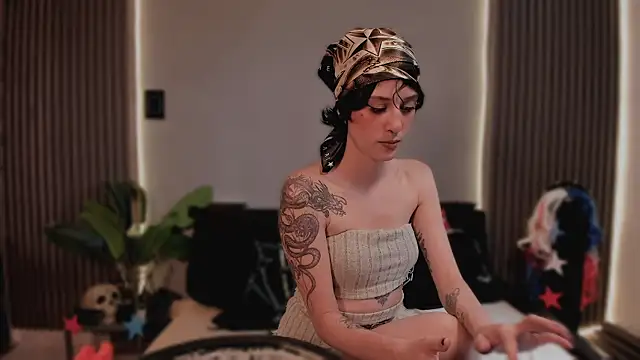 Snapshot of AmeliaNaughty_ chatting on July 5, 5:20 pm AmeliaNaughty online show from July 5, 5:20 pm
