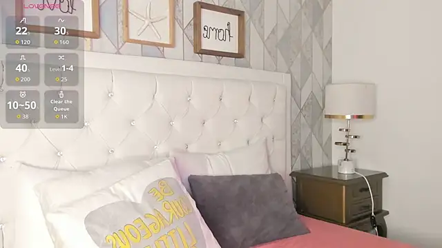 Snapshot of luna_forever7 chatting on March 28, 7:35 pm luna forever7 online show from March 28, 7:35 pm