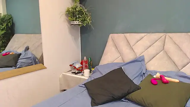 Snapshot of AmelieLux chatting on March 2, 6:26 pm AmelieLux online show from March 2, 6:26 pm