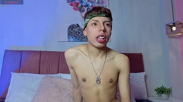 Snapshot of _camilo_ortiz chatting on May 11, 1:39 pm camilo ortiz online show from May 11, 1:39 pm