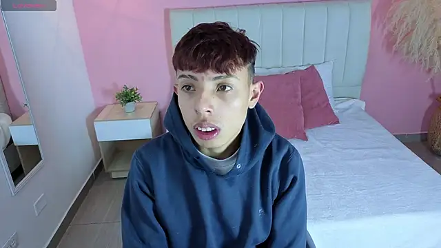Snapshot of _camilo_ortiz chatting on May 13, 7:55 pm camilo ortiz online show from May 13, 7:55 pm