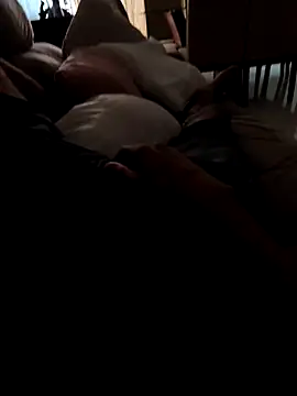 Snapshot of MOREN044 chatting on April 5, 3:42 pm MOREN044 online show from April 5, 3:42 pm