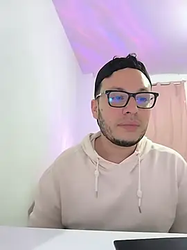 KyleeDevil online show from February 6, 3:33 am