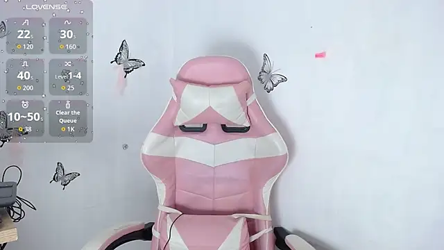 Snapshot of helen_kineett chatting on March 20, 11:20 pm helen kineett online show from March 20, 11:20 pm