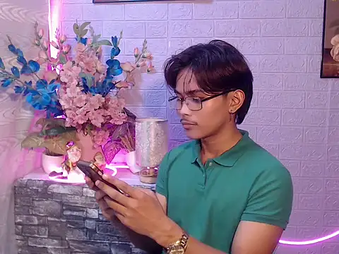 Snapshot of twink_ivanxxxx chatting on July 22, 11:46 am twink ivanxxxx online show from July 22, 11:46 am
